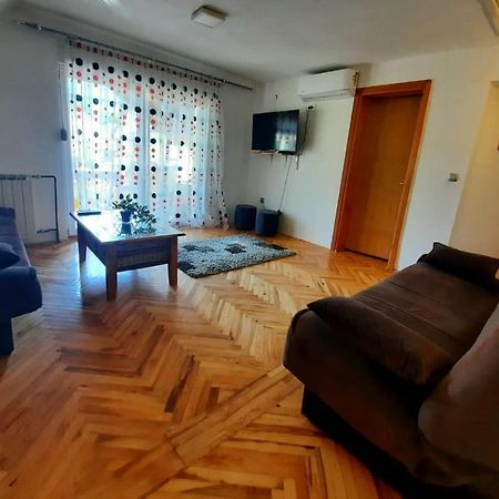 Hotel Filip Korenica Zewnętrze zdjęcie