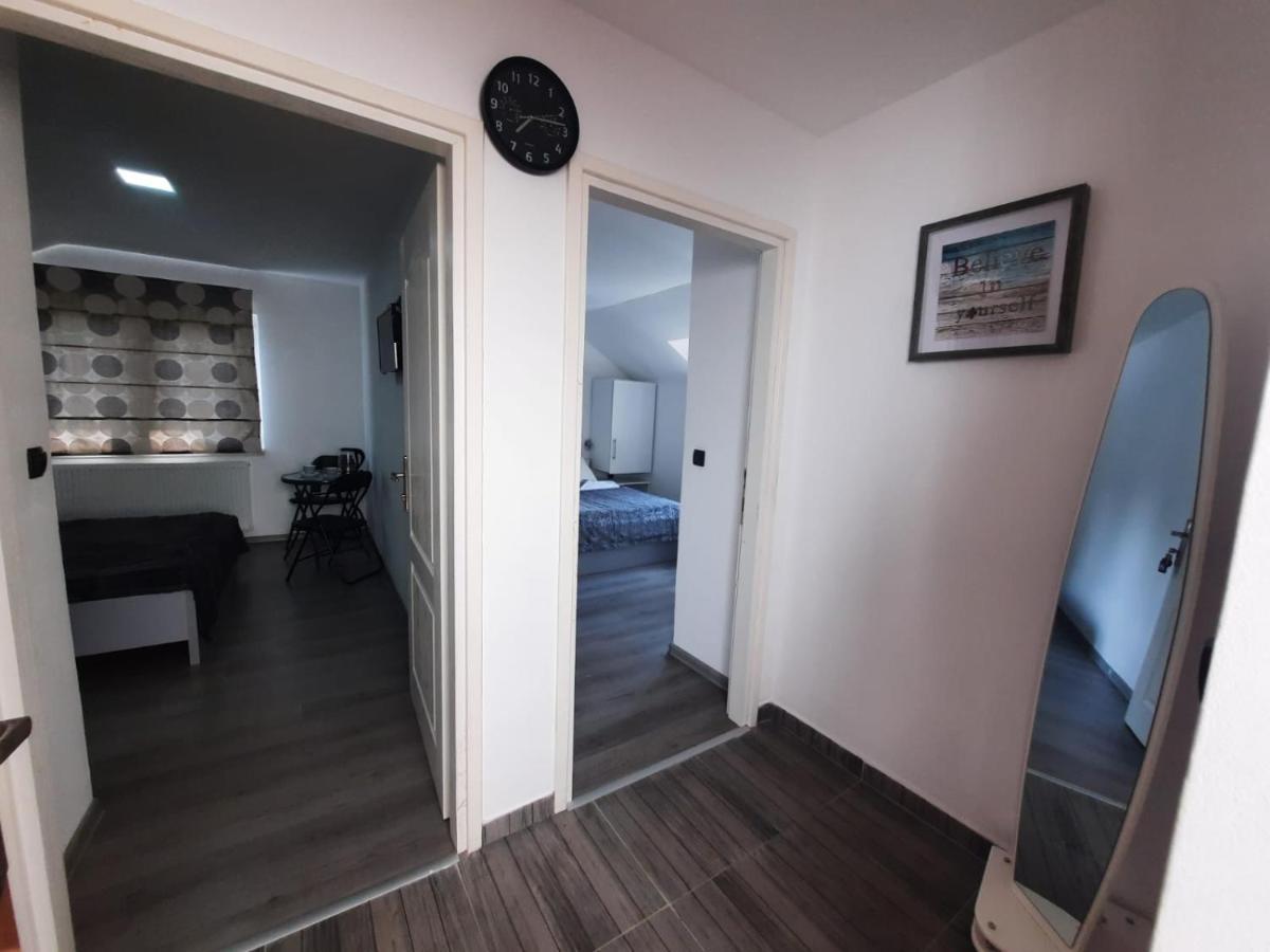 Hotel Filip Korenica Zewnętrze zdjęcie