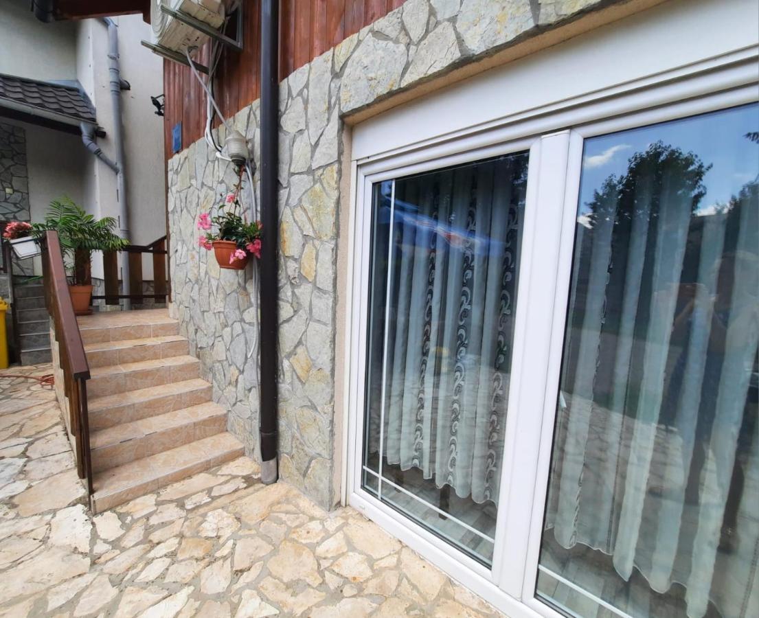 Hotel Filip Korenica Zewnętrze zdjęcie
