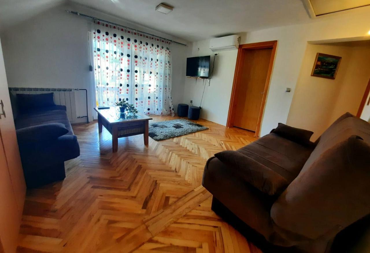 Hotel Filip Korenica Zewnętrze zdjęcie