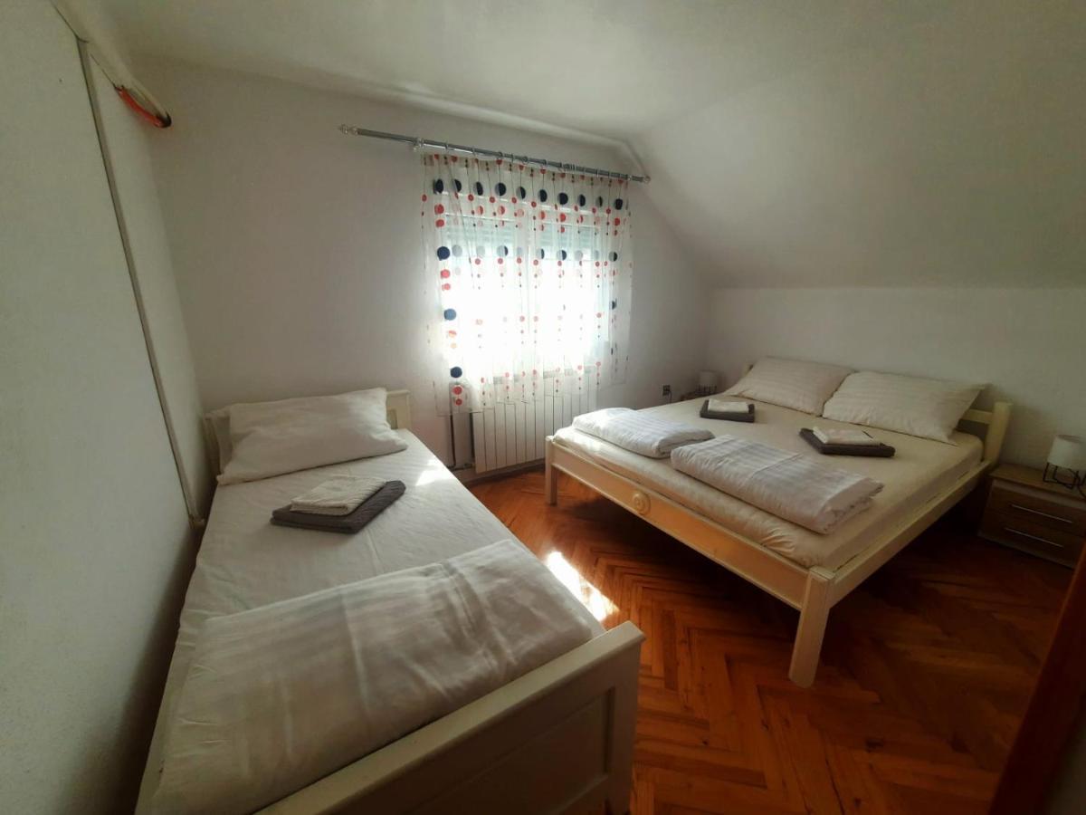 Hotel Filip Korenica Zewnętrze zdjęcie